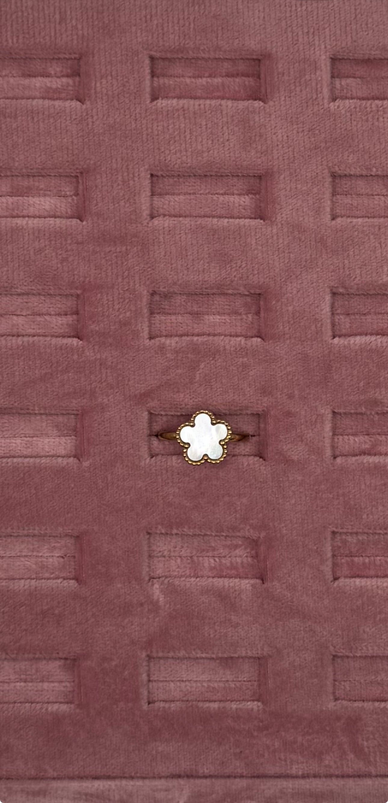 ANELLO FIORE BIANCO BASE ORO
