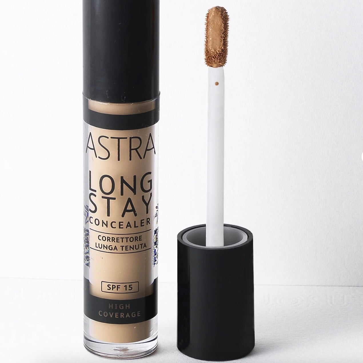 ASTRA LONG STAY CONCEALER correttore lunga tenuta