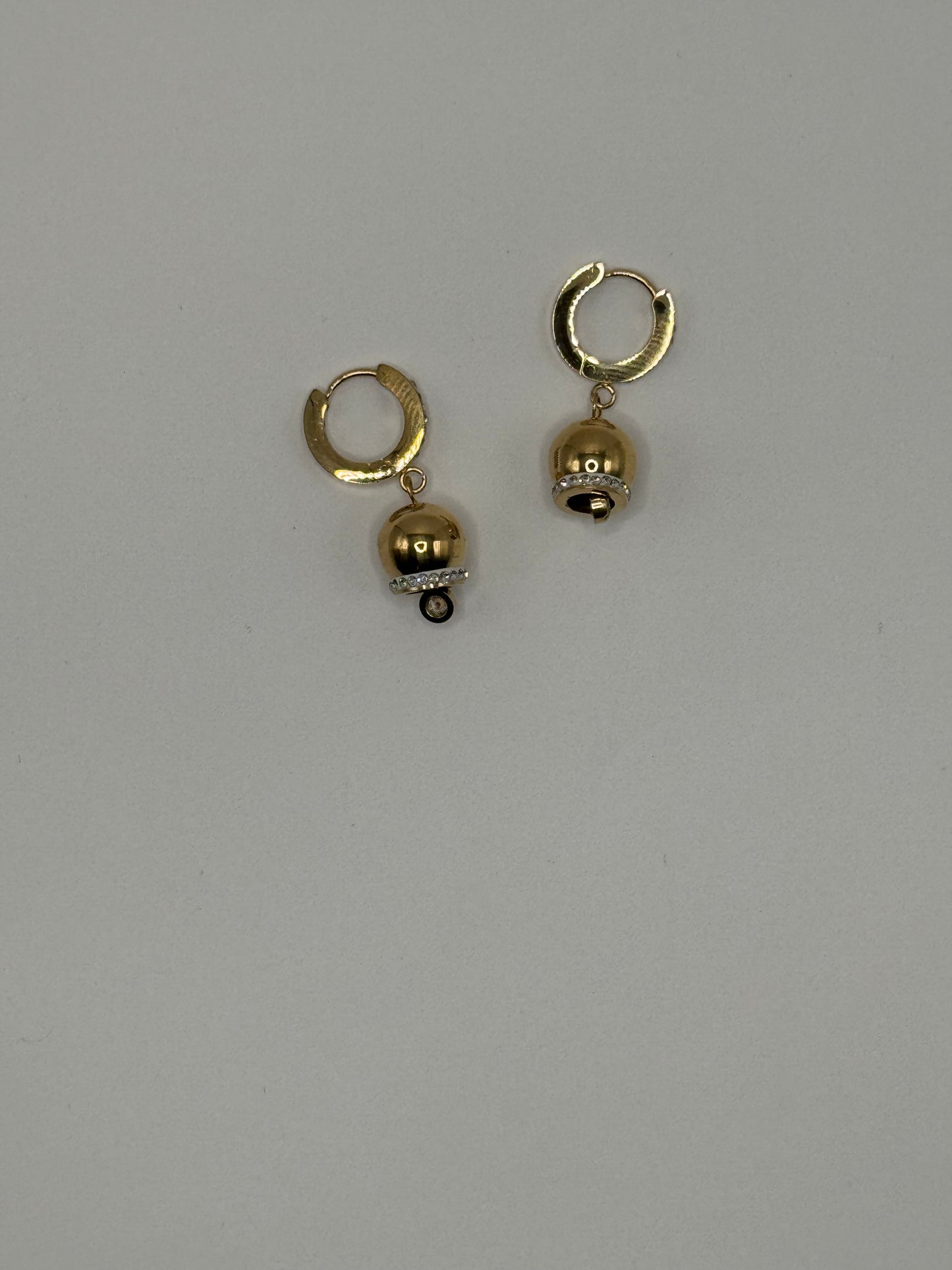 ORECCHINI CERCHIETTO CON CAMPANELLA PENDENTE ORO