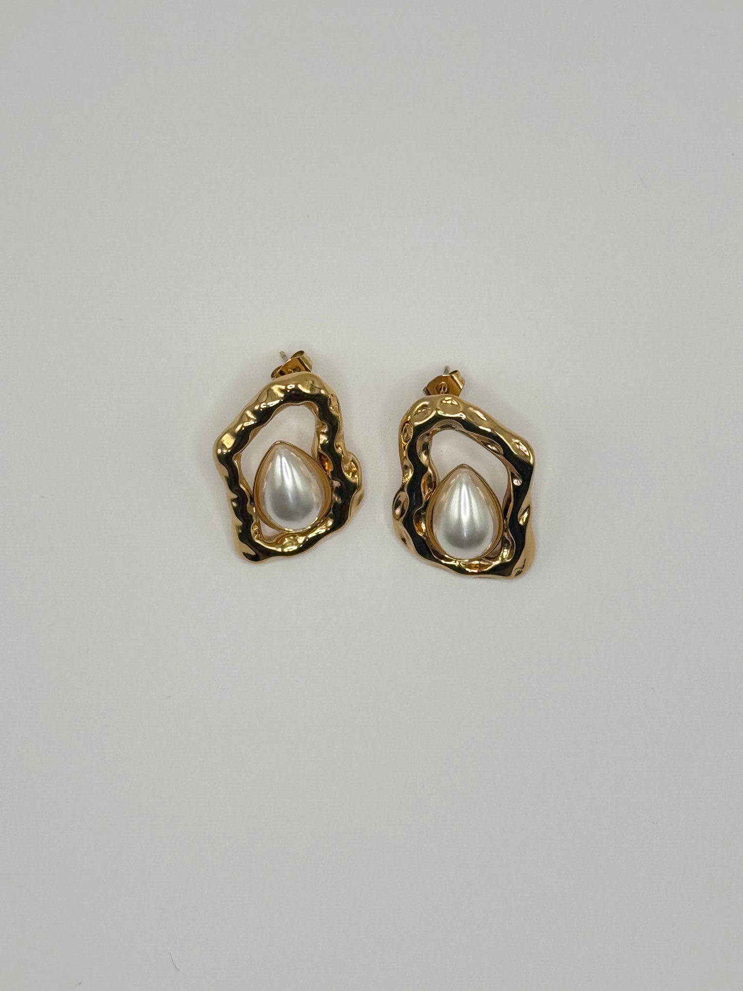 ORECCHINI OVALI ORO CON PERLA