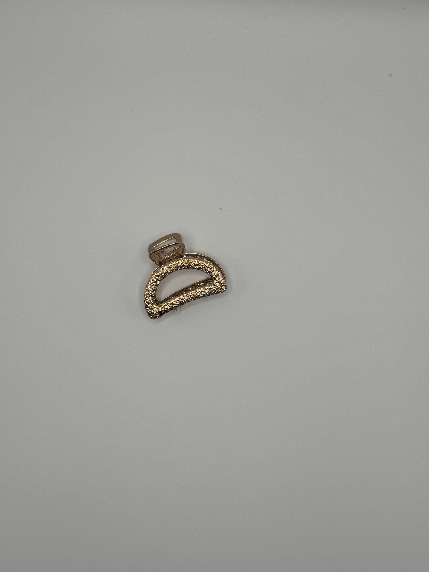 PINZA PICCOLA MEZZA LUNA ORO