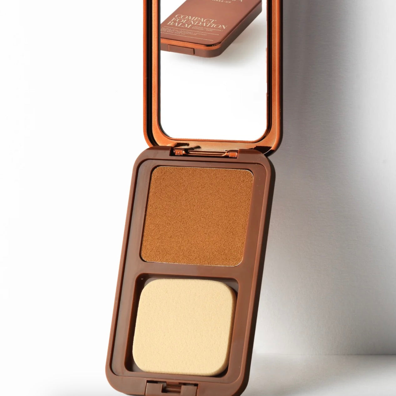 ASTRA COMPACT FOUNDATION BALM