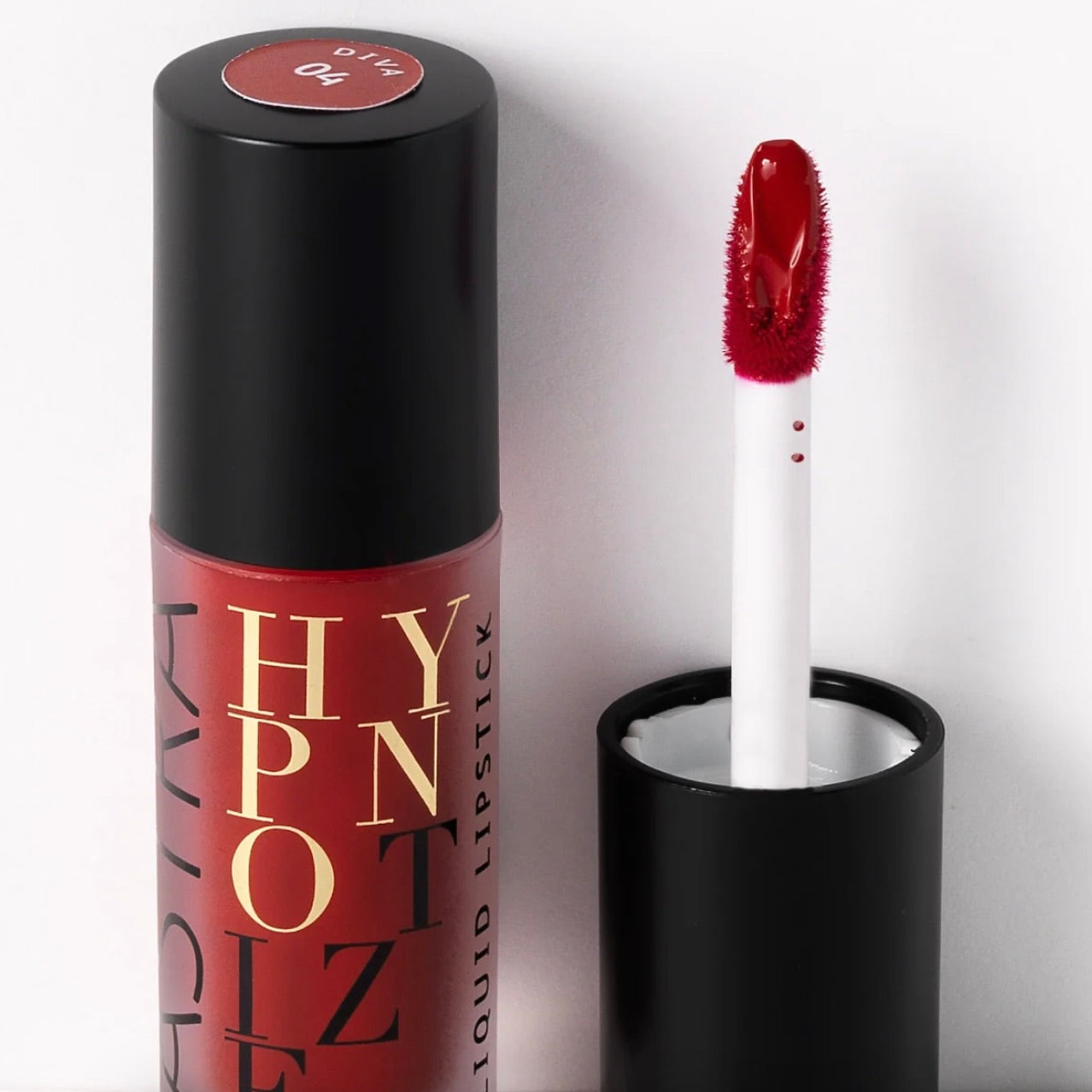 ASTRA HYPNOTIZE LIQUID LIPSTICK rossetto liquido finish opaco