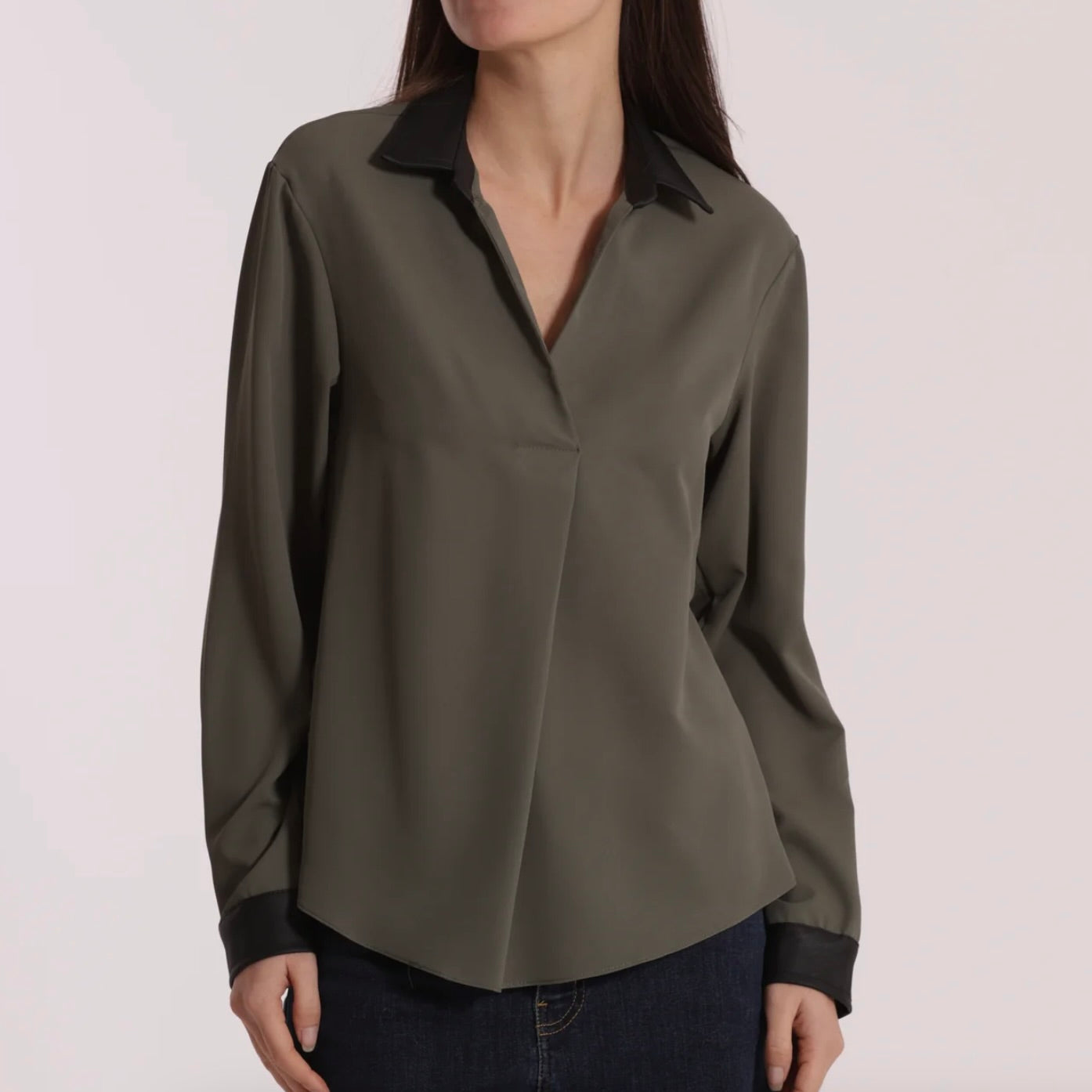 Mimì-Muà BLUSA CON COLLETTO DETTAGLI IN SIMIL PELLE