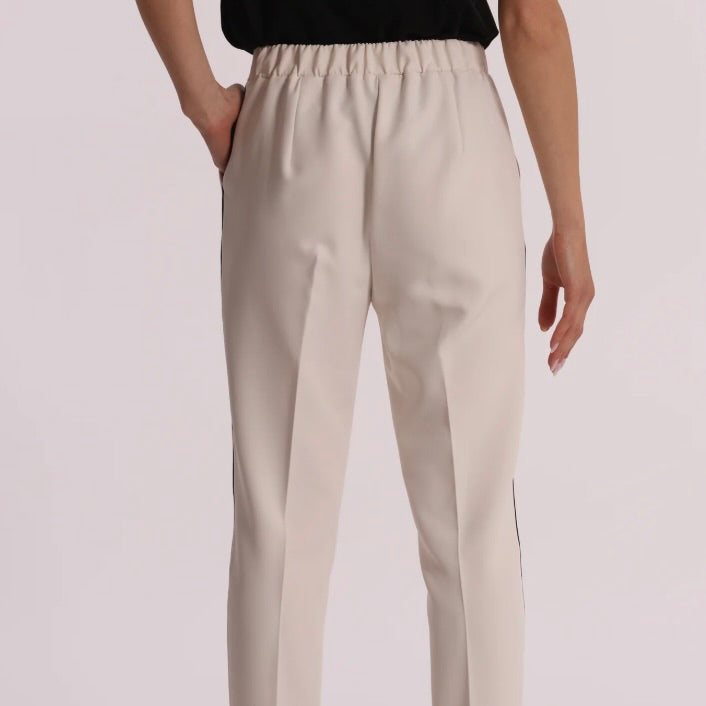 Mimì-Muà PANTALONE CON BOTTONE A CONTRASTO
