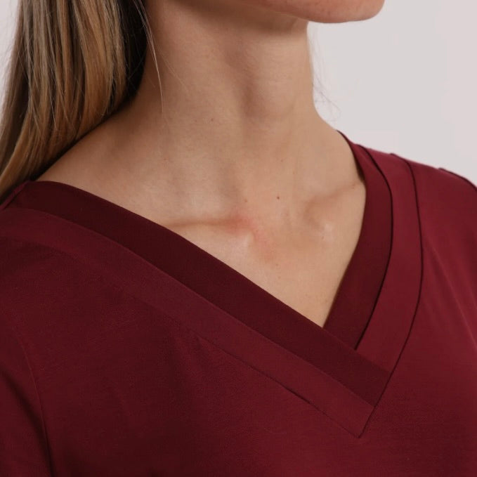 Mimì-Muà T-SHIRT SCOLLO A V CON DETTAGLI IN GEORGETTE