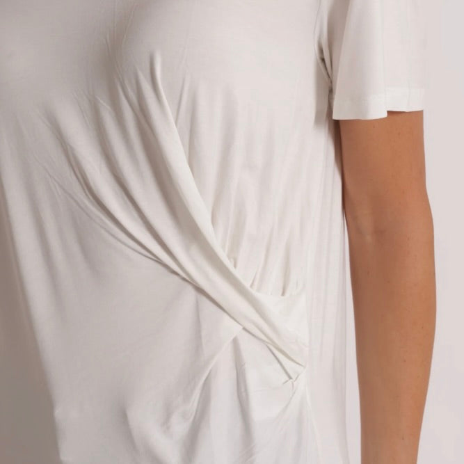 Mimì-Muà T-SHIRT MEZZE MANICHE CON ARRICCIO LATERALE